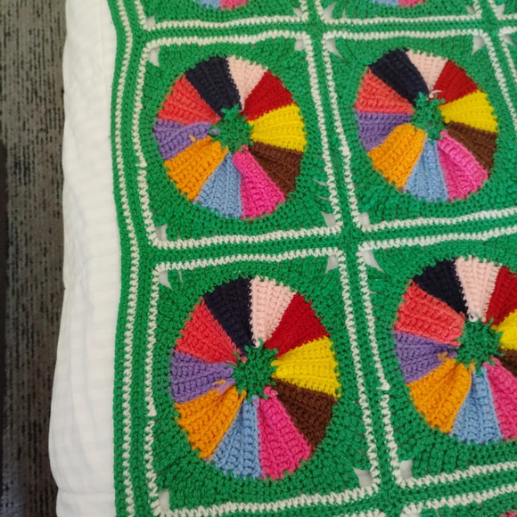 Afghan Color Wheel Hand-knitted Throw Blanket Cover Knit Circle Pattern Artisan - Picture 10 of 13